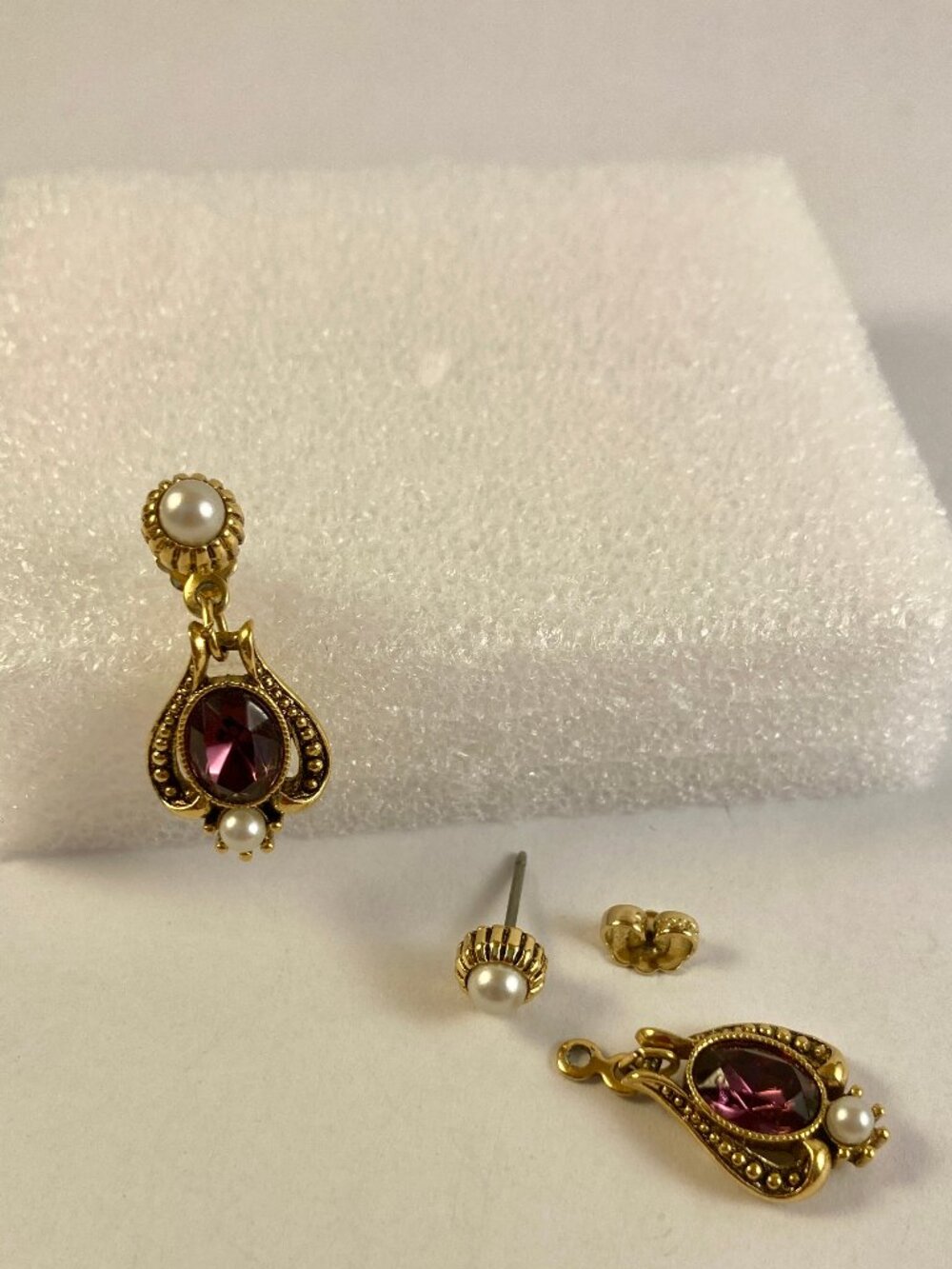 Vintage AVON 1974 "Queensbury" convertible earrings